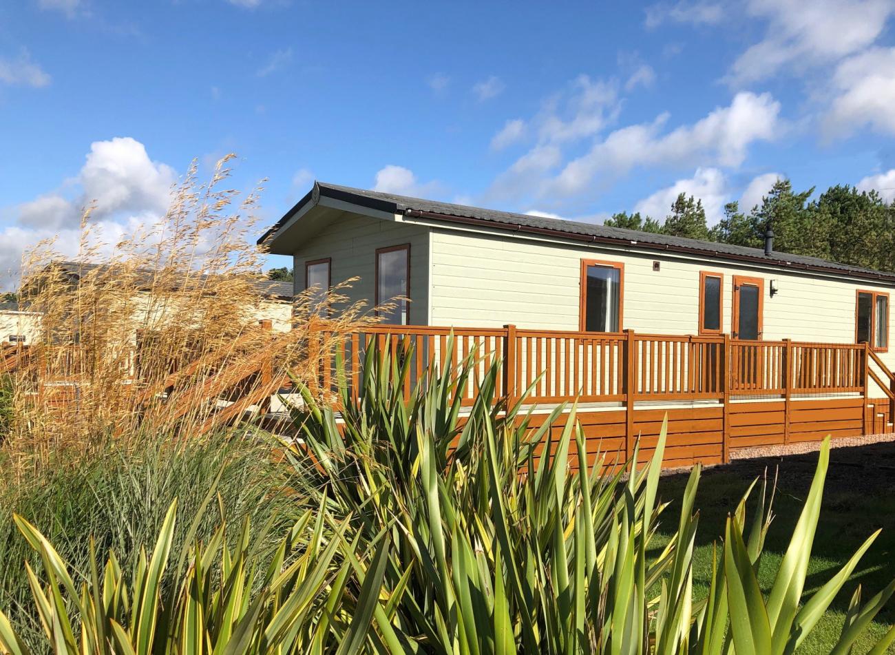 lodges-with-hot-tubs-in-elie-fife-abbeyford-leisure